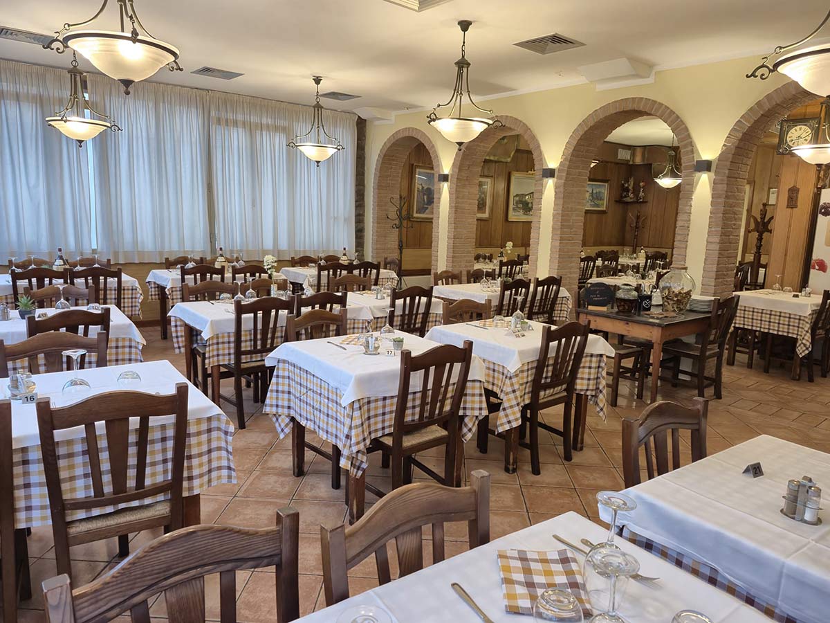 TRATTORIA_LOCANDA_DINI_SALA_1