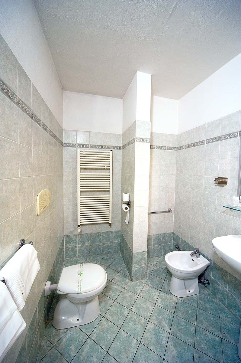 TRATTORIA_LOCANDA_DINO_CAMERA_3_BAGNO